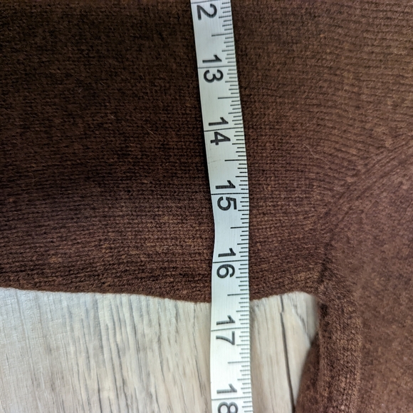 Worn twice, beautiful Brooks Brothers merino wool sweater, size xs, stunning - Picture 4 of 6